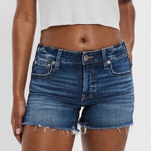 EXCELLENT CONDITION WOMEN’S SIZE 4 AMERICAN EAGLE STRETCH BOY MIDI 6” SHORTS